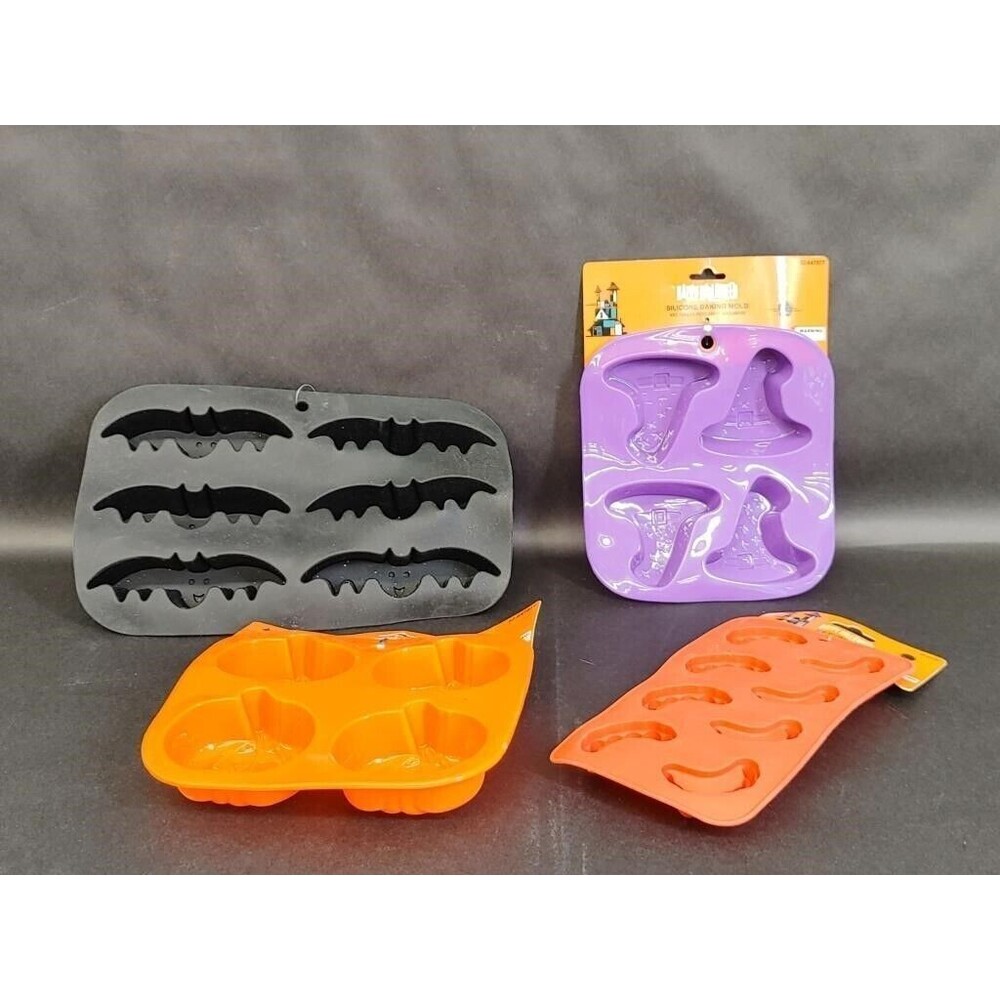 NWT 4pc Lot Halloween Silicone Molds. Chocolate, Baking, Soap, Candy Versatile